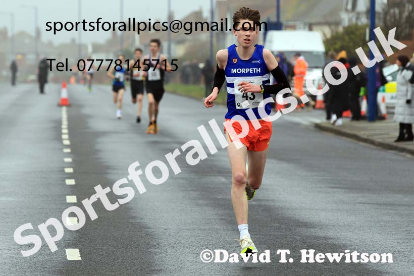 Mens under-17s 5k, 2023 Northern Mens 12 stage and Womens 6 Stage Relays and Young Athletes, Redcar. Photo: David T. Hewitson/Sports for All Pics